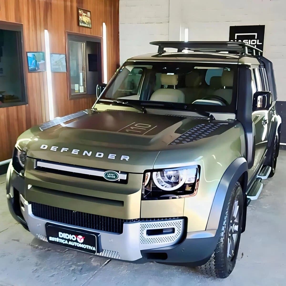 Land Rover Defender no estúdio Didio de estética automotiva